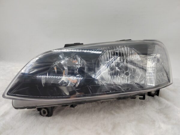 HOLDEN COMMODORE VE II SV6 2011-2012 HALOGEN L.H.S HEADLIGHT ASSEMBLY