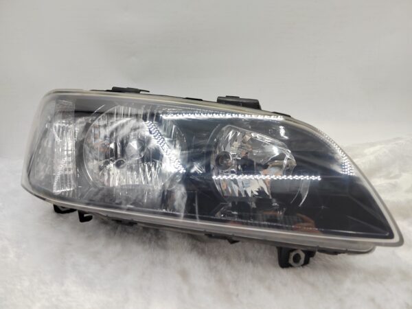 HOLDEN COMMODORE VE SV6 2007-2010 HALOGEN R.H.S HEADLIGHT ASSEMBLY