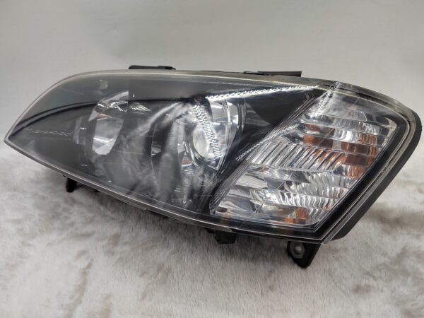 HOLDEN COMMODORE VE SV6 2007-2010 LENS HALOGEN L.H.S HEADLIGHT ASSEMBLY