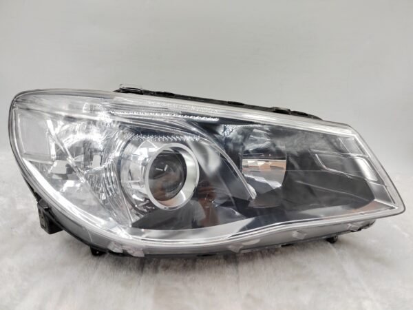 HOLDEN COMMODORE VF SV6 2013-2017 LENS HALOGEN R.H.S HEADLIGHT ASSEMBLY