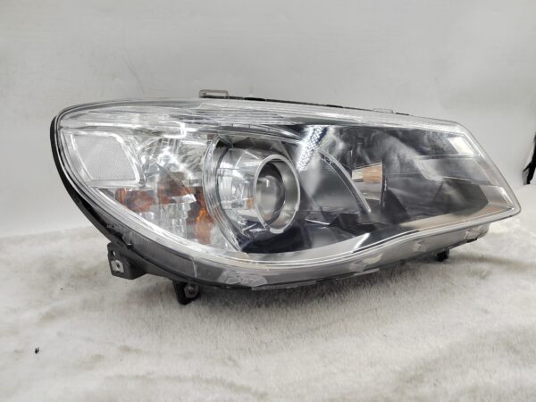 HOLDEN COMMODORE VF SV6 2013-2017 LENS HALOGEN R.H.S HEADLIGHT ASSEMBLY