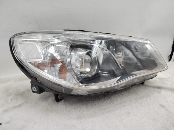 HOLDEN COMMODORE VF SV6 2013-2017 LENS HALOGEN R.H.S HEADLIGHT ASSEMBLY