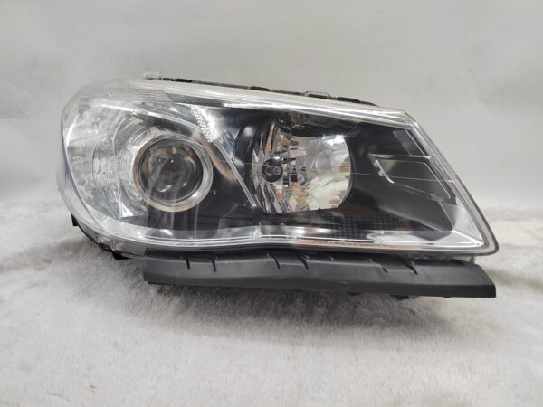 HOLDEN COMMODORE VF SV6 2013-2017 LENS HALOGEN R.H.S HEADLIGHT ASSEMBLY