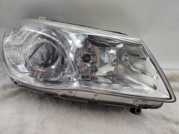 HOLDEN COMMODORE VF SV6 2013-2017 LENS HALOGEN R.H.S HEADLIGHT ASSEMBLY