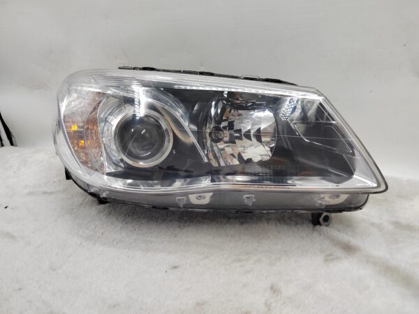 HOLDEN COMMODORE VF SV6 2013-2017 LENS HALOGEN R.H.S HEADLIGHT ASSEMBLY