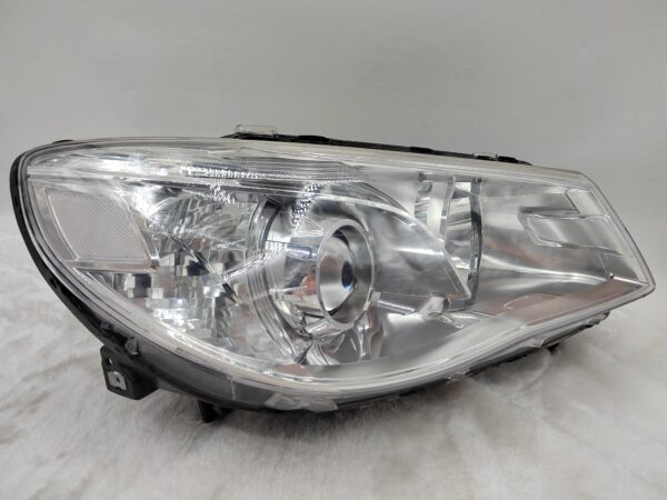 HOLDEN COMMODORE VF SV6 2013-2017 LENS HALOGEN R.H.S HEADLIGHT ASSEMBLY