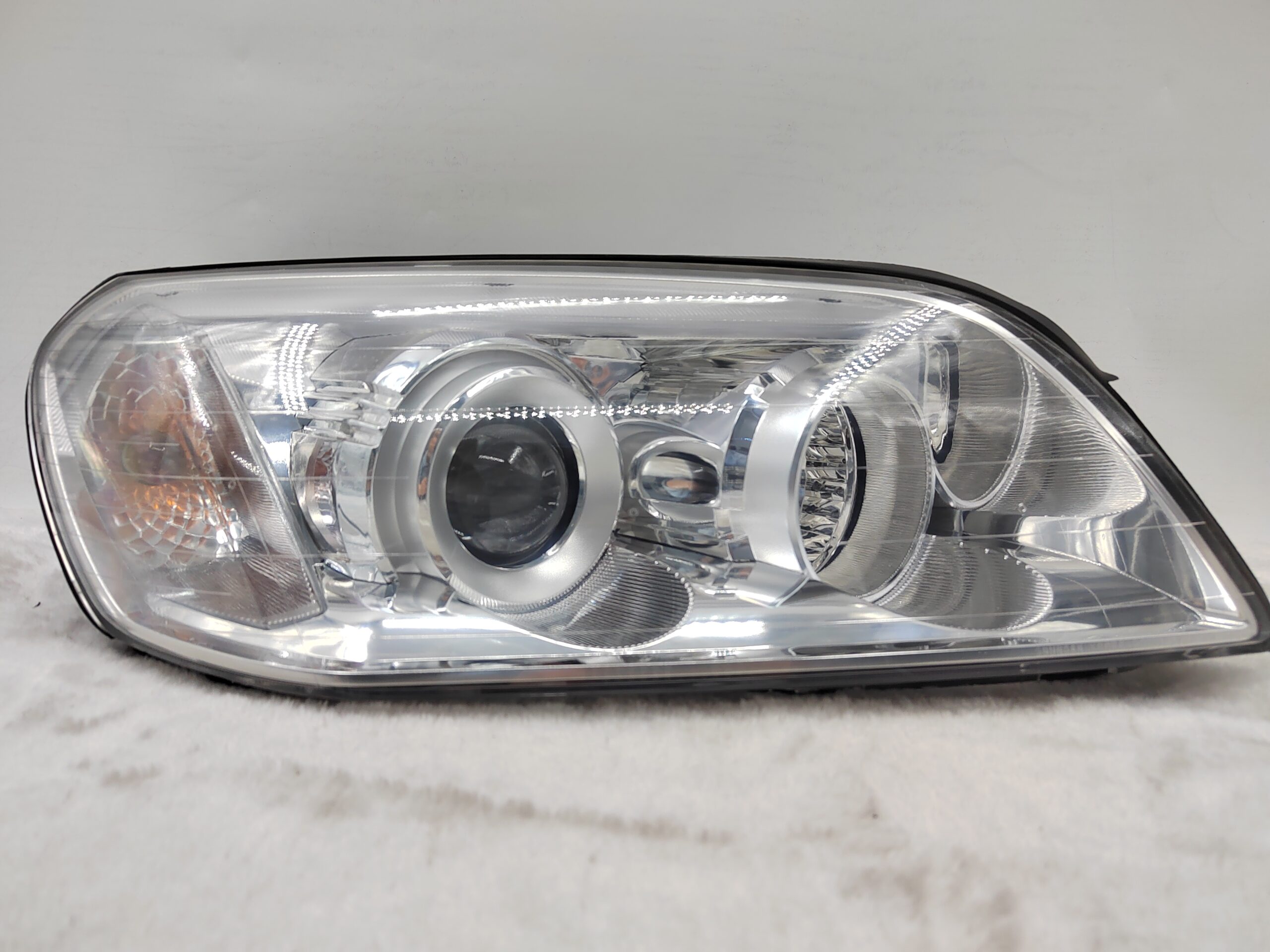 HOLDEN CAPTIVA 2008-2012 HALOGEN R.H.S HEADLIGHT ASSEMBLY