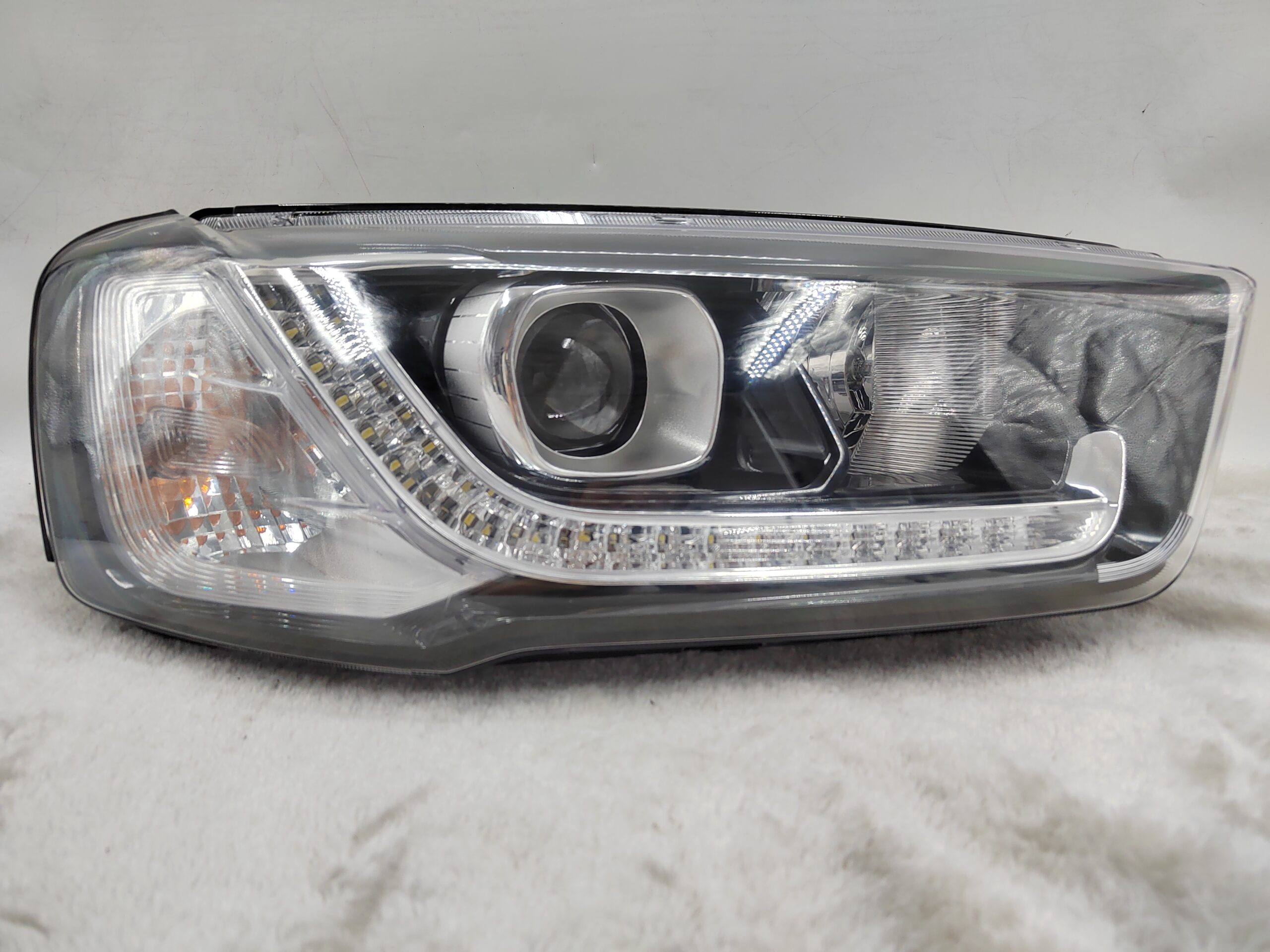 HOLDEN CAPTIVA 2016-2021 HALOGEN R.H.S HEADLIGHT ASSEMBLY