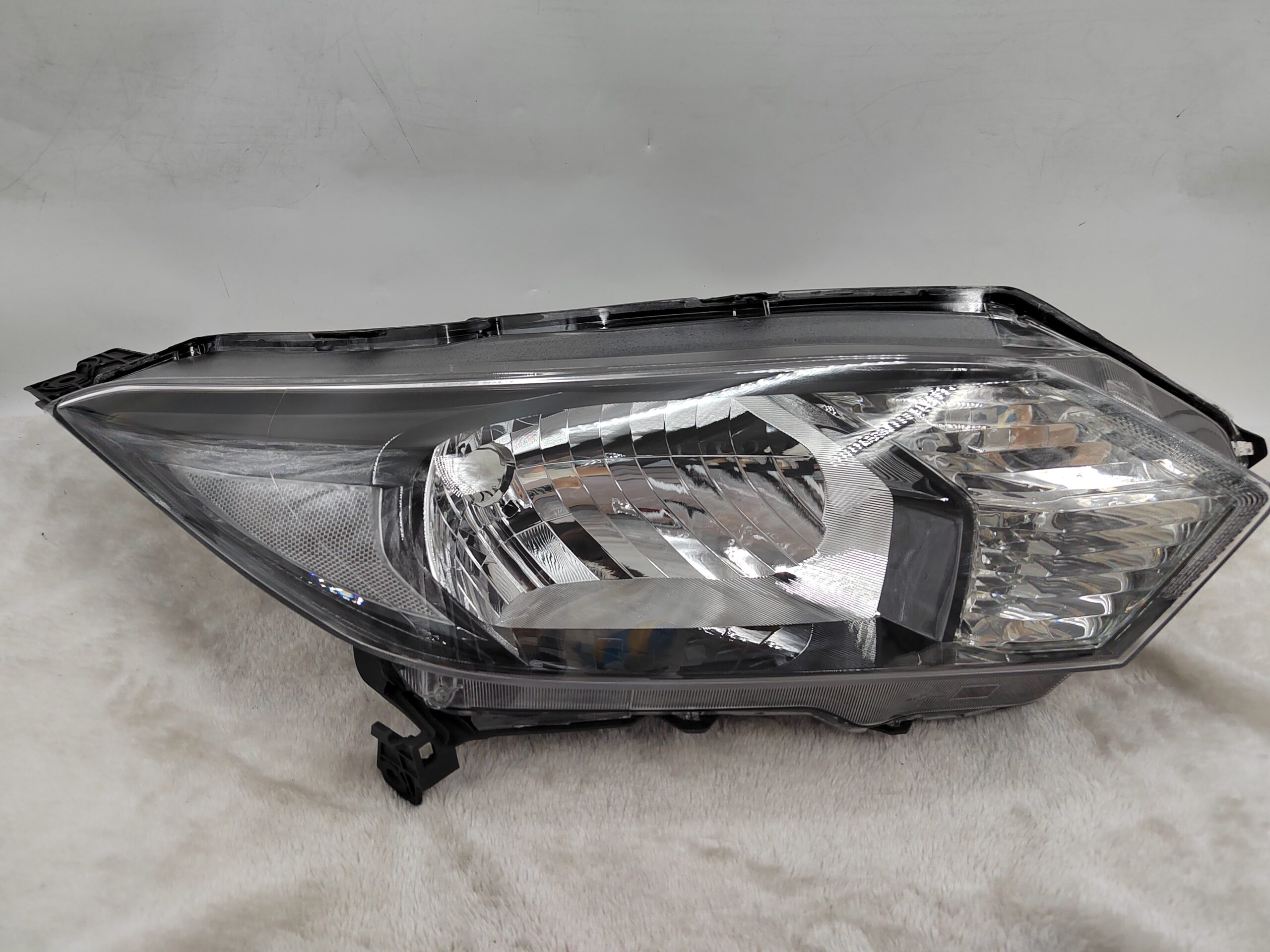 HONDA HR-V 2015-2018 HALOGEN R.H.S HEADLIGHT ASSEMBLY