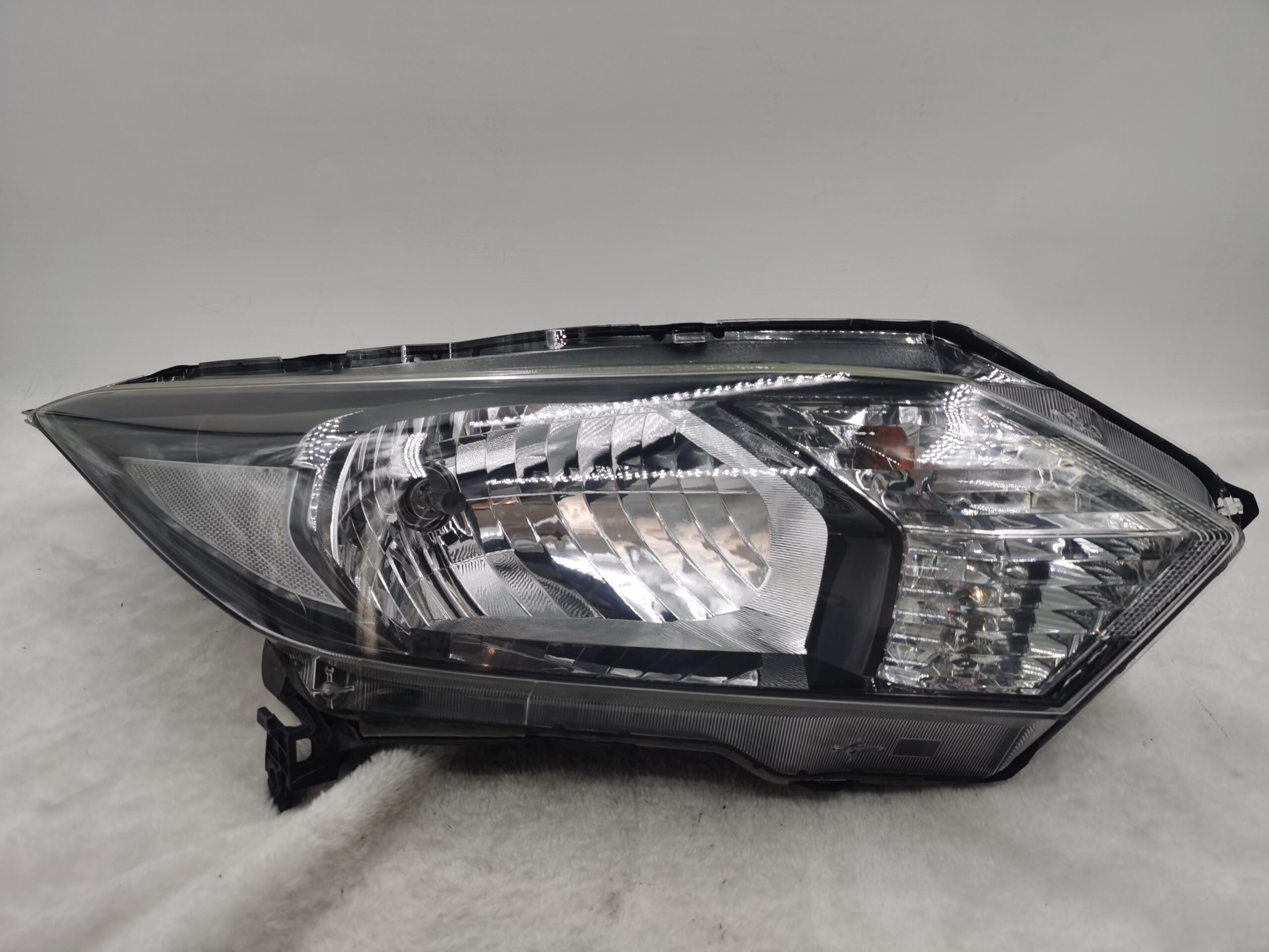 HONDA HR-V 2015-2018 HALOGEN R.H.S HEADLIGHT ASSEMBLY