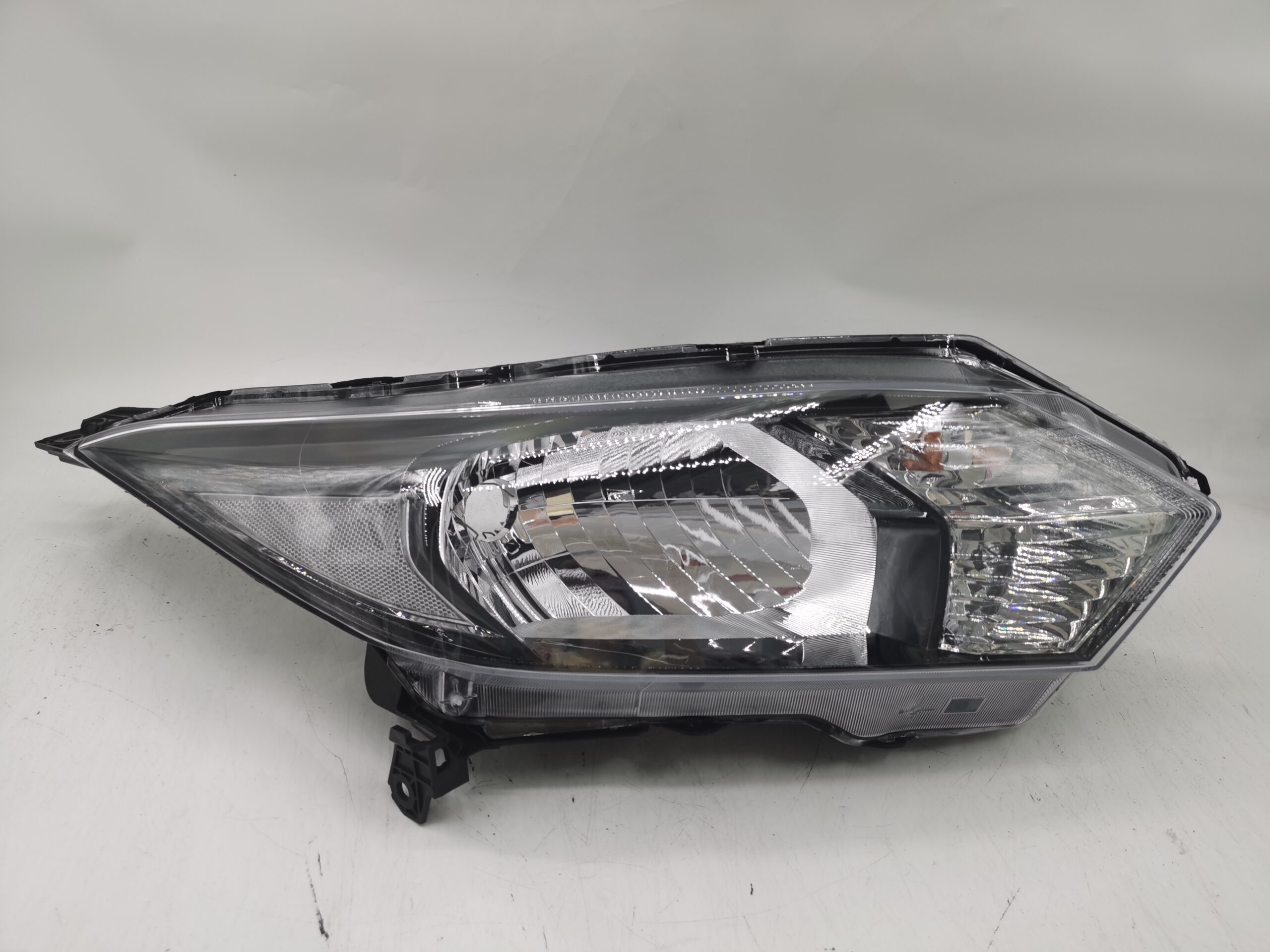 HONDA HR-V 2015-2018 HALOGEN R.H.S HEADLIGHT ASSEMBLY