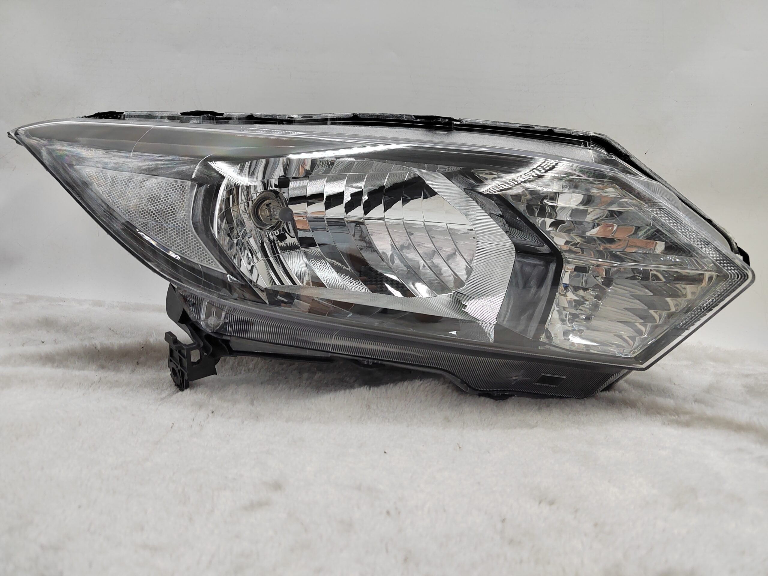 HONDA HR-V 2015-2018 HALOGEN R.H.S HEADLIGHT ASSEMBLY