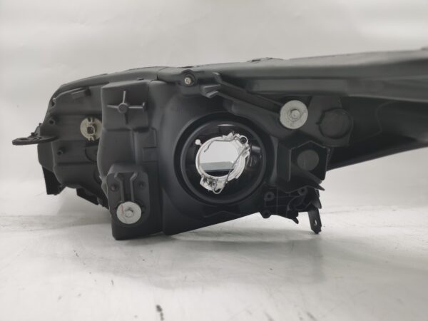 HONDA HR-V 2015-2018 HALOGEN R.H.S HEADLIGHT ASSEMBLY