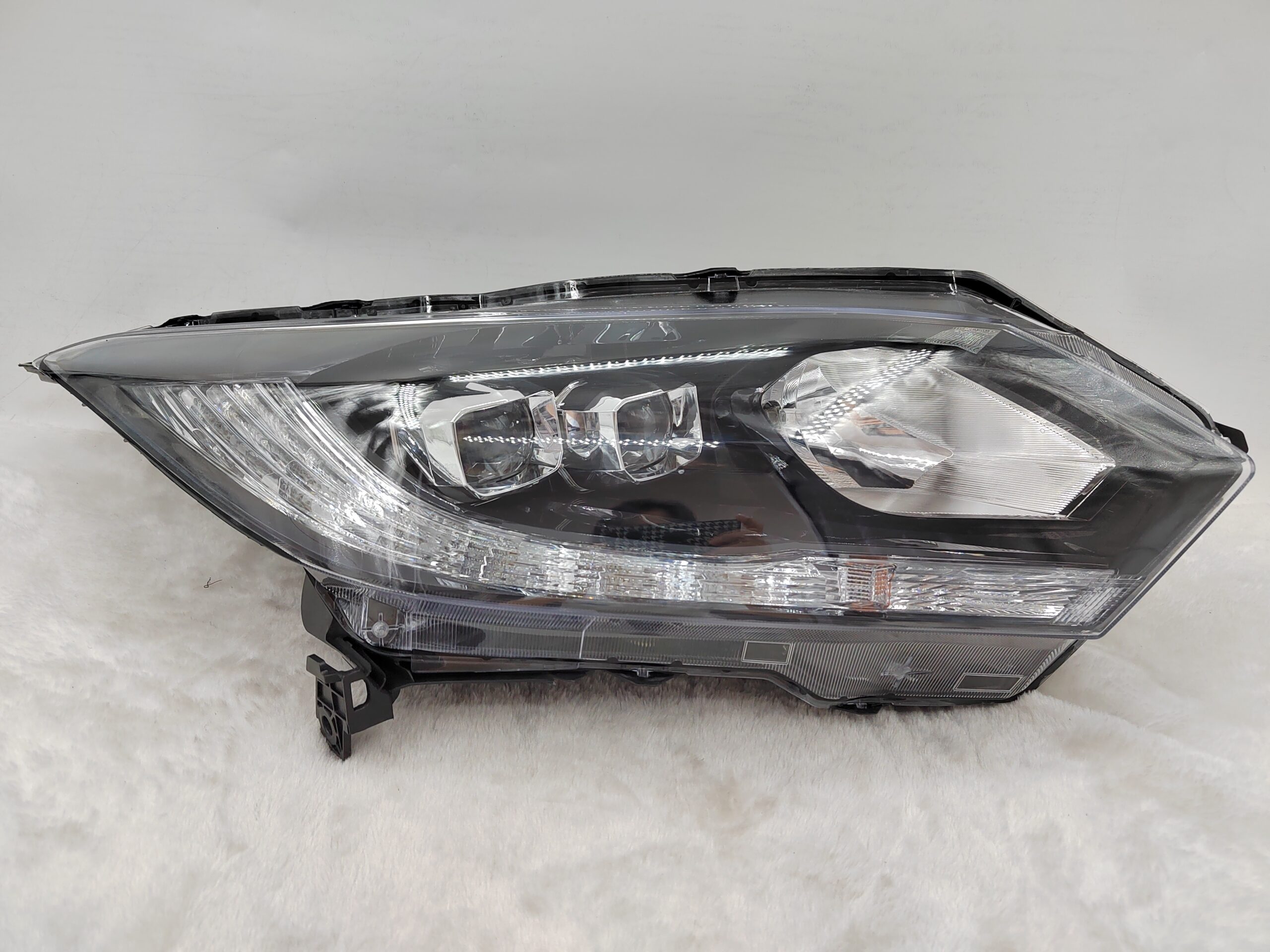 HONDA HR-V 2015-2018 LED R.H.S HEADLIGHT ASSEMBLY