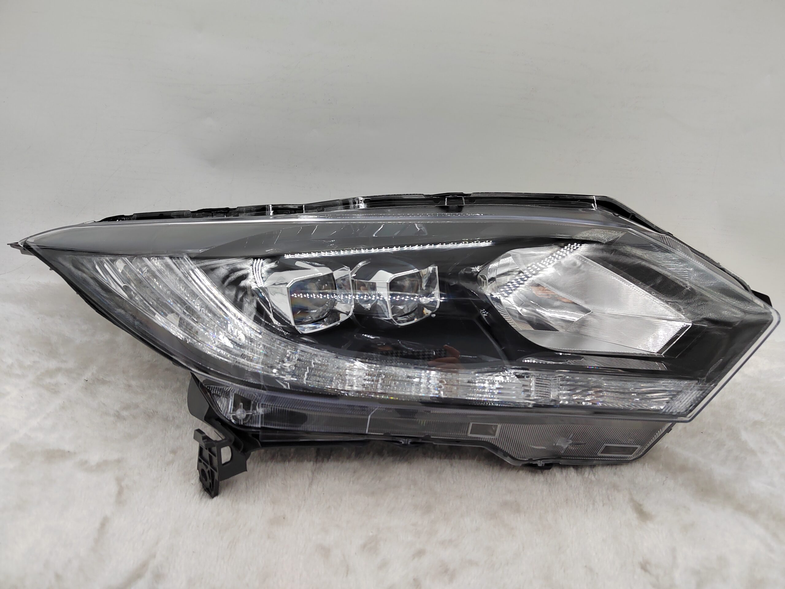 HONDA HR-V 2015-2018 LED R.H.S HEADLIGHT ASSEMBLY