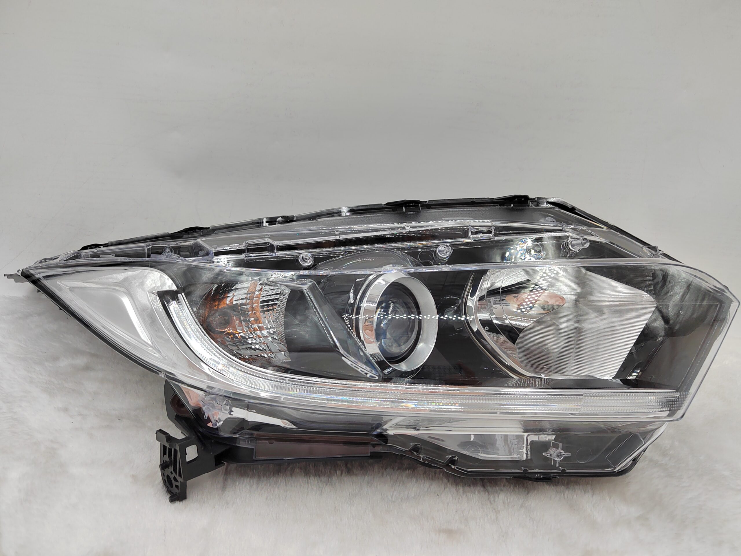 HONDA HR-V 2019-2021 HALOGEN R.H.S HEADLIGHT ASSEMBLY