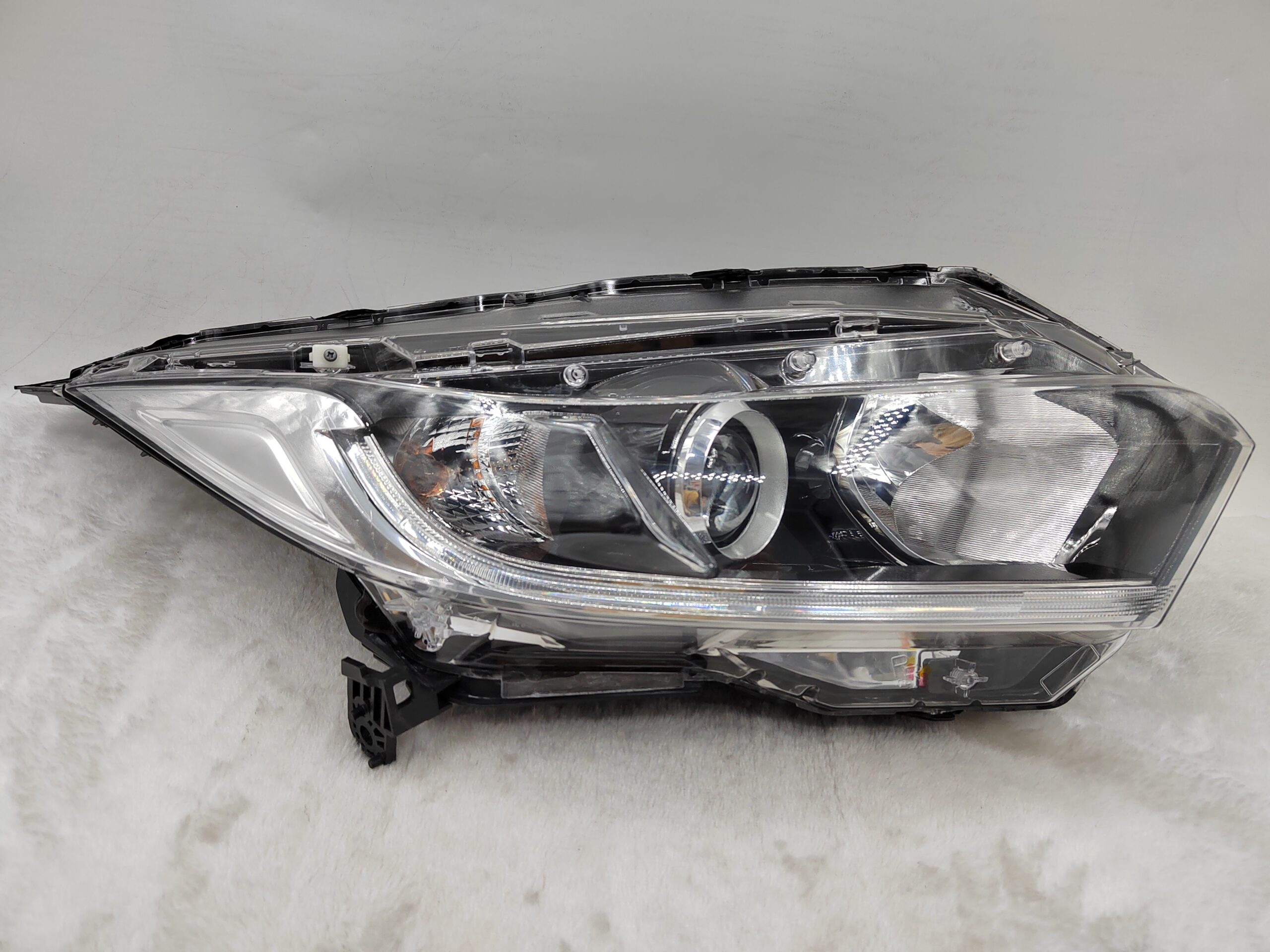 HONDA HR-V 2019-2021 HALOGEN R.H.S HEADLIGHT ASSEMBLY