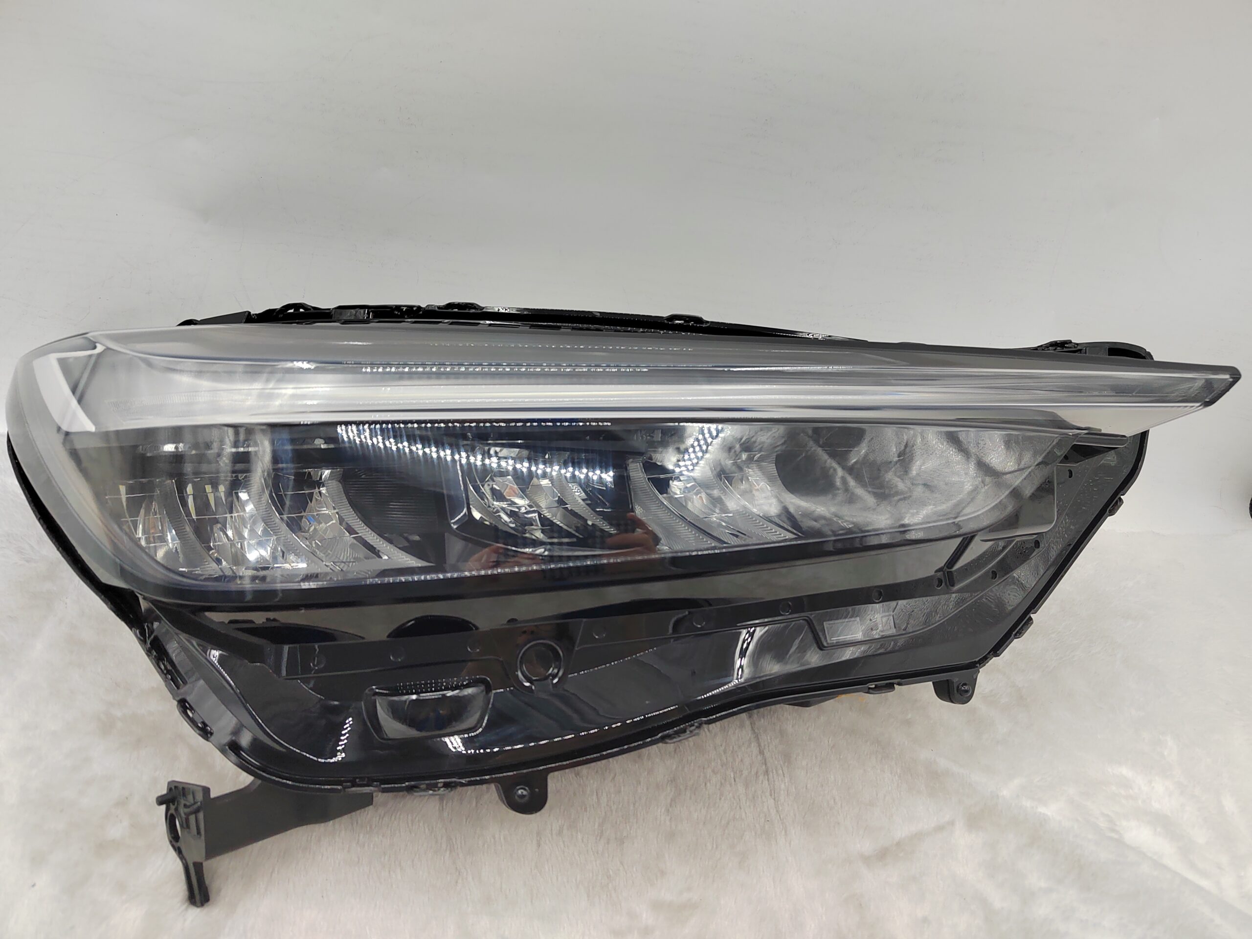 HONDA VEZEL HR-V 6AA-RV5 2022-2023 LED R.H.S HEADLIGHT ASSEMBLY