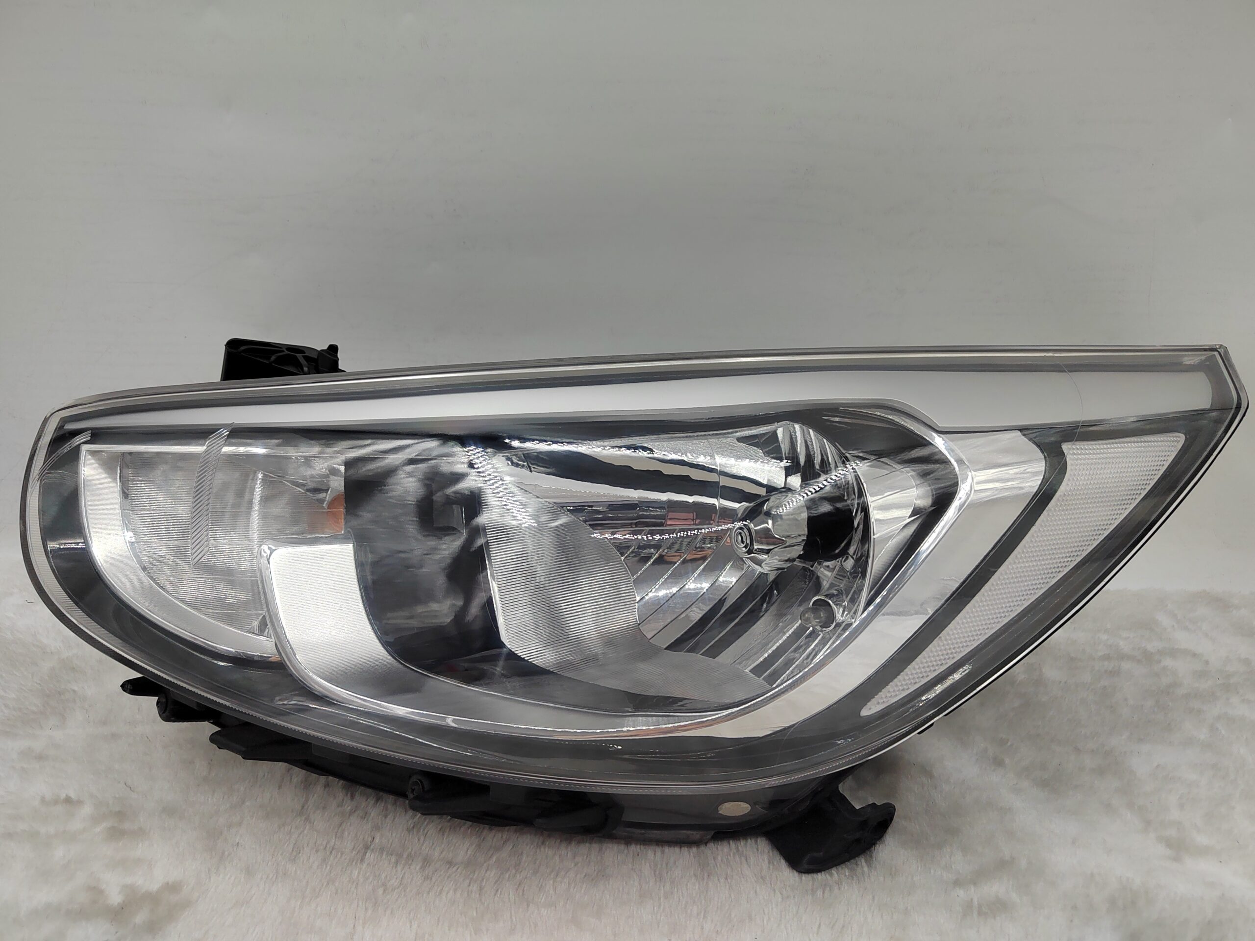 HYUNDAI ACCENT RB 2015-2017 HALOGEN L.H.S HEADLIGHT ASSEMBLY