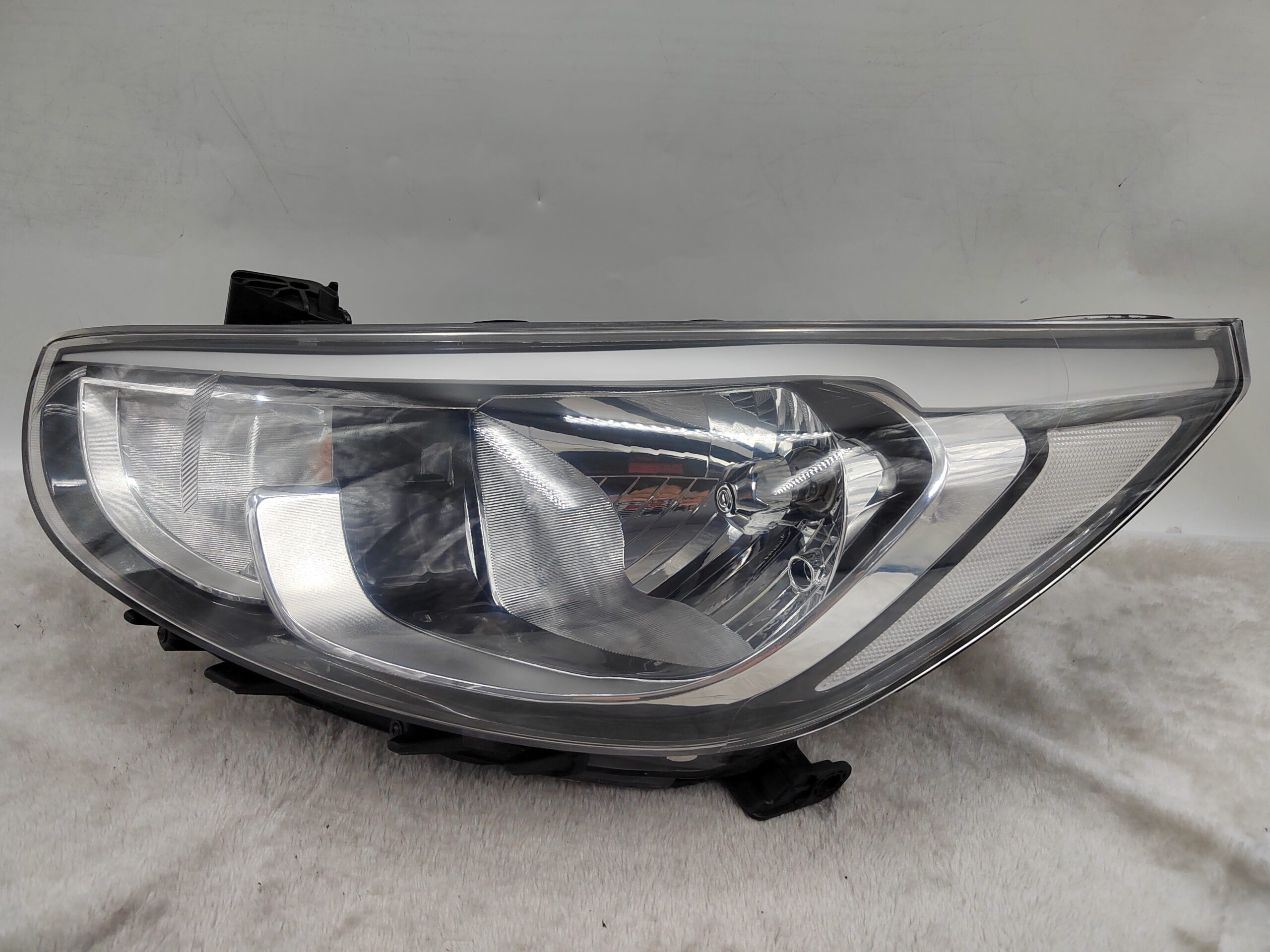 HYUNDAI ACCENT RB 2015-2017 HALOGEN L.H.S HEADLIGHT ASSEMBLY