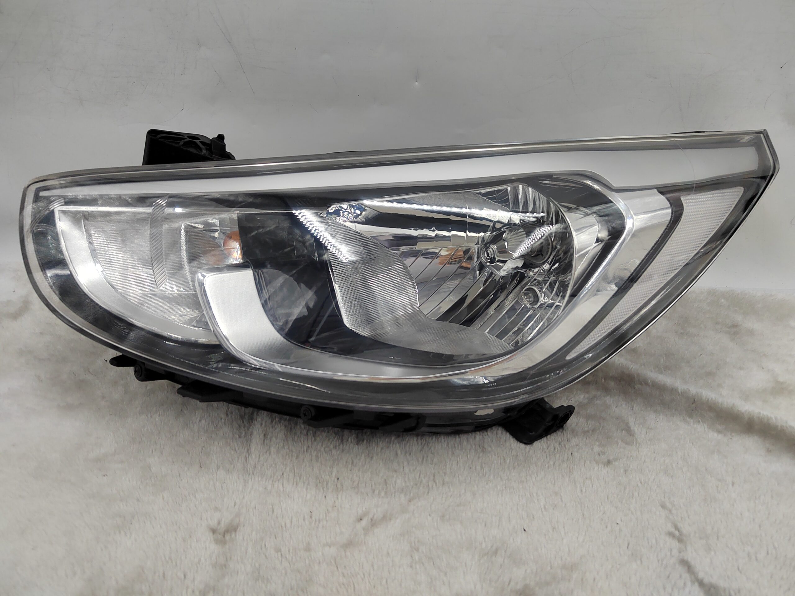 HYUNDAI ACCENT RB 2015-2017 HALOGEN L.H.S HEADLIGHT ASSEMBLY