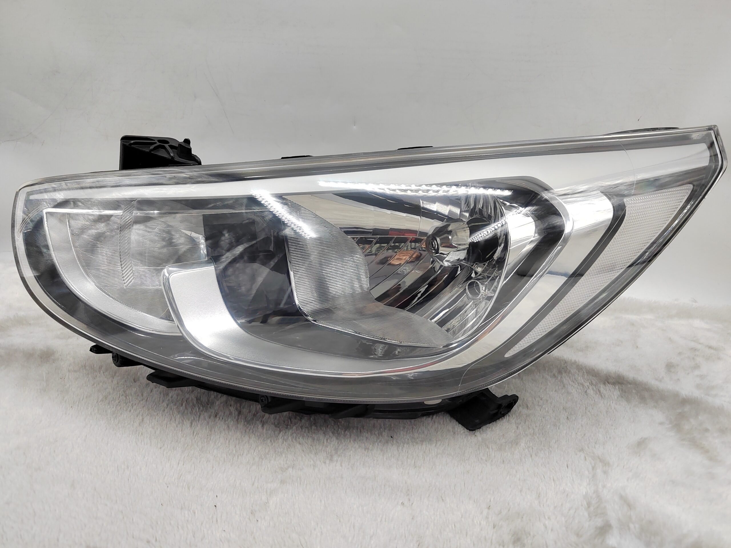 HYUNDAI ACCENT RB 2015-2017 HALOGEN L.H.S HEADLIGHT ASSEMBLY