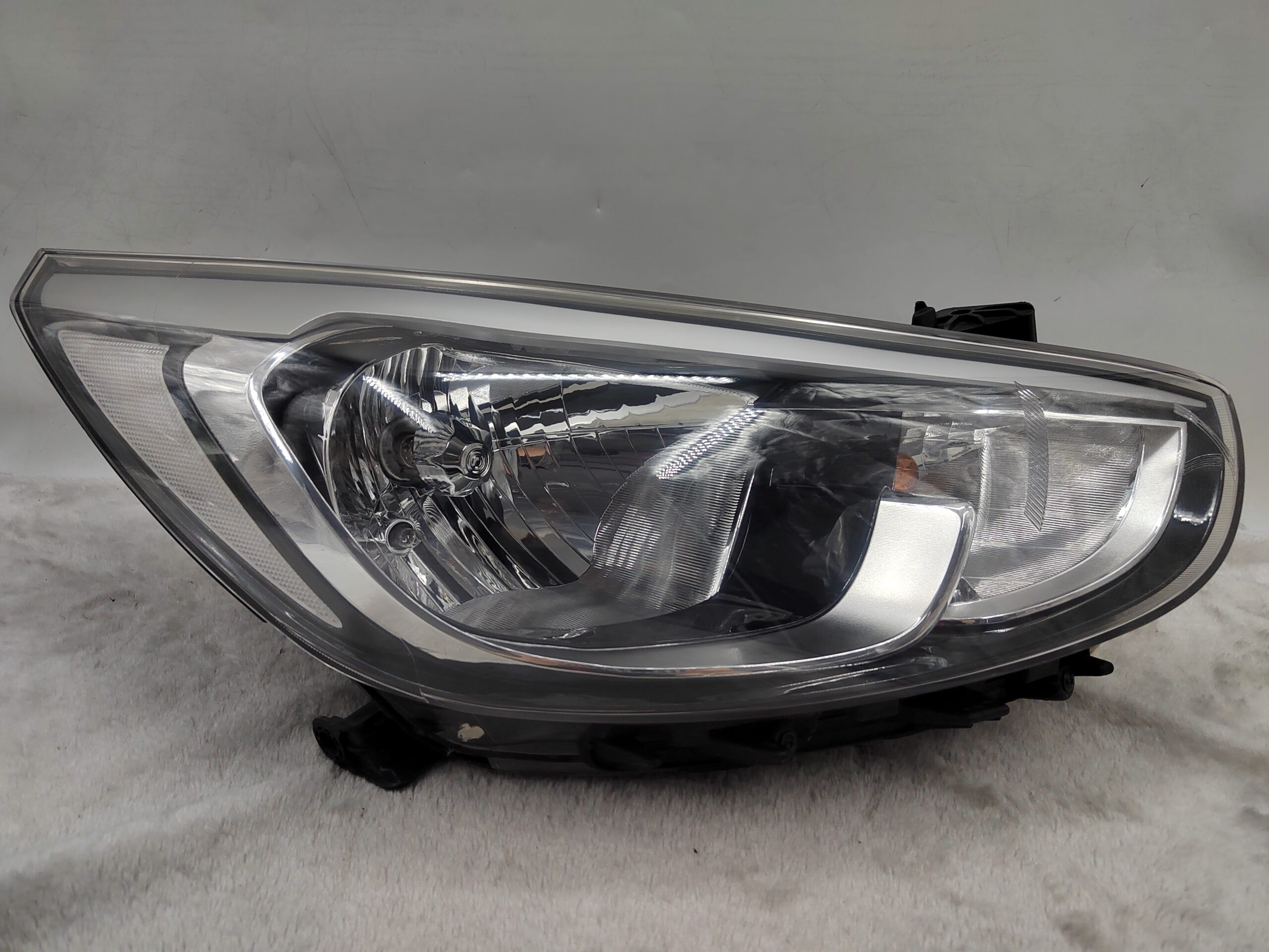 HYUNDAI ACCENT RB 2015-2017 HALOGEN L.H.S HEADLIGHT ASSEMBLY