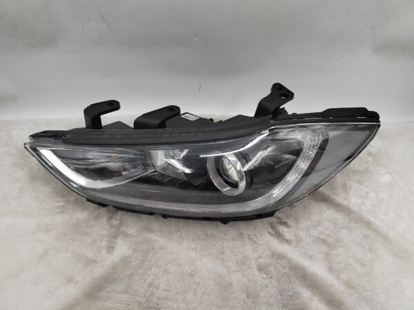 HYUNDAI ELANTRA AD 2017-2018 HALOGEN L.H.S HEADLIGHT ASSEMBLY