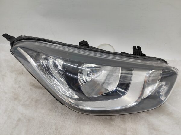 HYUNDAI I20 2012-2014 HALOGEN R.H.S HEADLIGHT ASSEMBLY