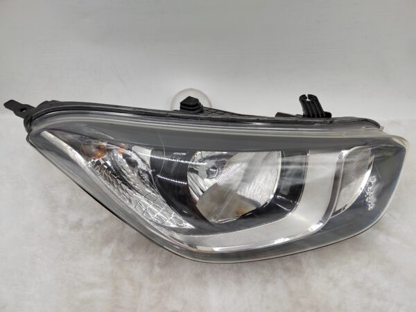 HYUNDAI I20 2012-2014 HALOGEN R.H.S HEADLIGHT ASSEMBLY