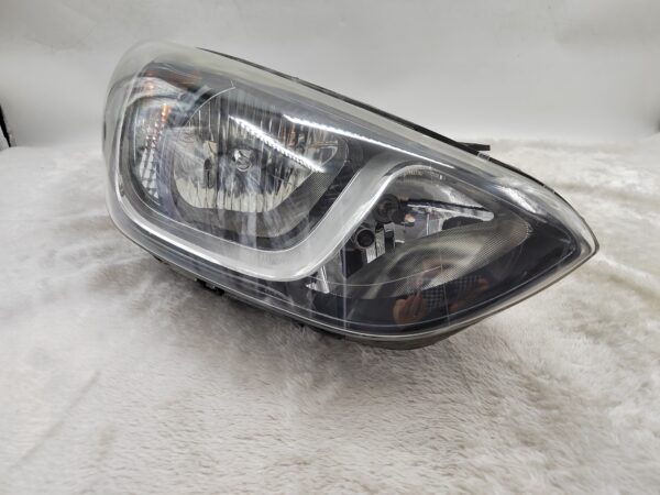 HYUNDAI I20 2012-2014 HALOGEN R.H.S HEADLIGHT ASSEMBLY