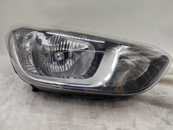 HYUNDAI I20 2012-2014 HALOGEN R.H.S HEADLIGHT ASSEMBLY