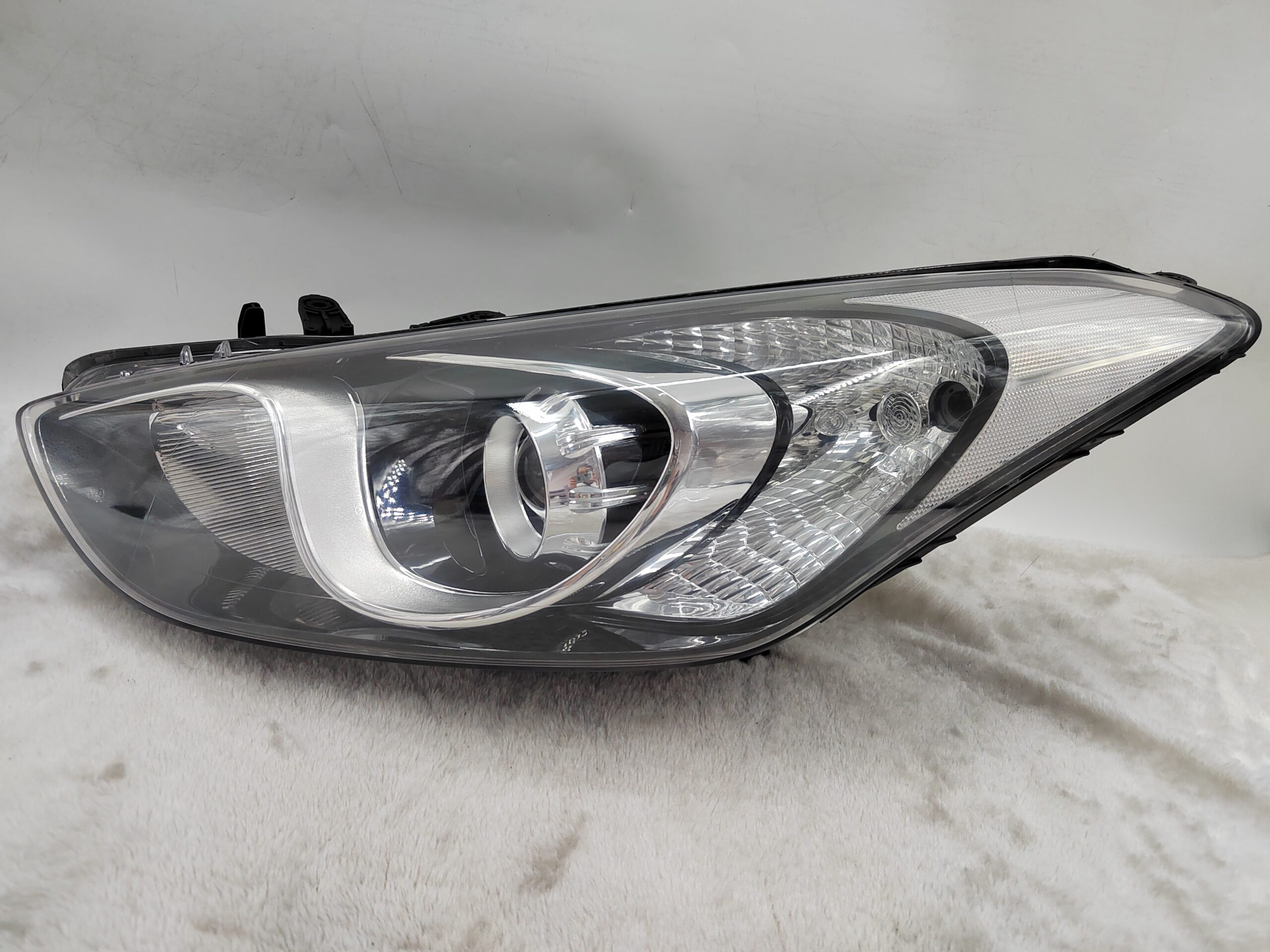 HYUNDAI I30 GD 2012-2016 HALOGEN L.H.S HEADLIGHT ASSEMBLY