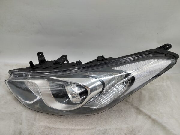 HYUNDAI I30 GD 2012-2016 HALOGEN L.H.S HEADLIGHT ASSEMBLY