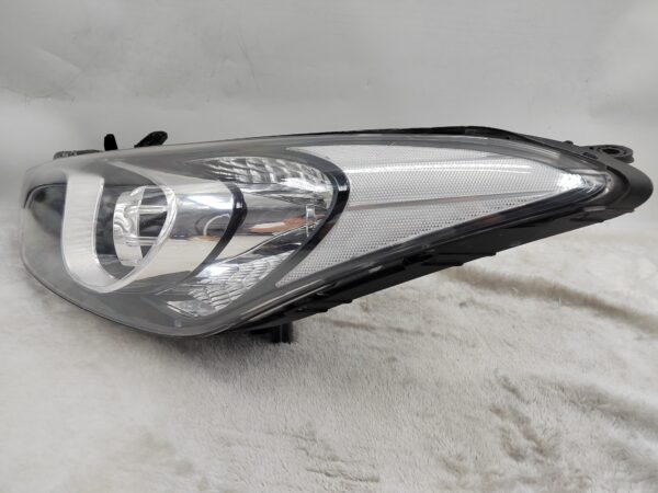 HYUNDAI I30 GD 2012-2016 HALOGEN L.H.S HEADLIGHT ASSEMBLY