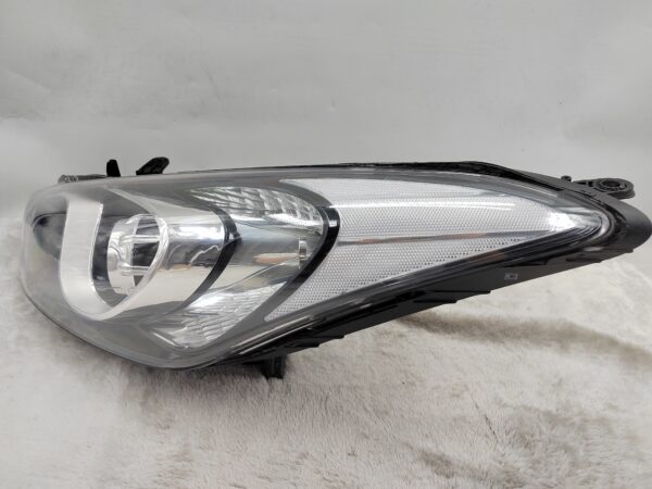 HYUNDAI I30 GD 2012-2016 HALOGEN L.H.S HEADLIGHT ASSEMBLY