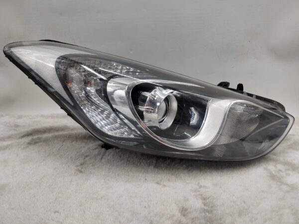 HYUNDAI I30 GD 2012-2016 HALOGEN R.H.S HEADLIGHT ASSEMBLY