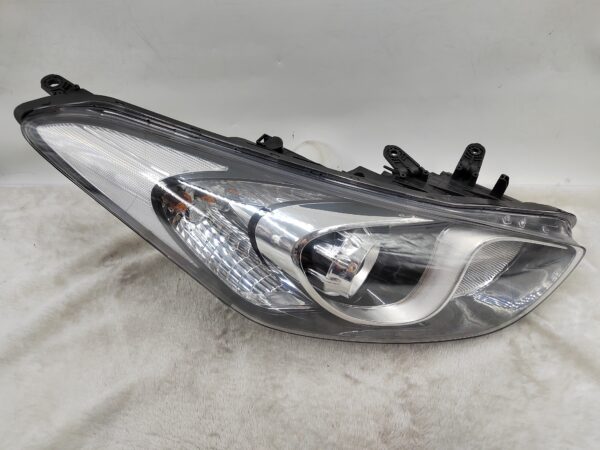 HYUNDAI I30 GD 2012-2016 HALOGEN R.H.S HEADLIGHT ASSEMBLY