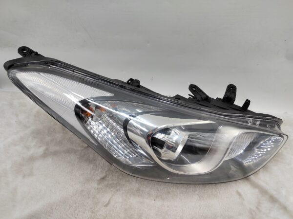 HYUNDAI I30 GD 2012-2016 HALOGEN R.H.S HEADLIGHT ASSEMBLY