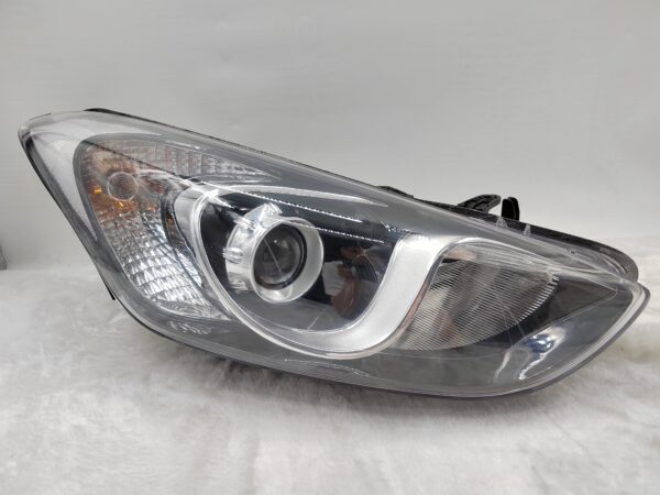 HYUNDAI I30 GD 2012-2016 HALOGEN R.H.S HEADLIGHT ASSEMBLY