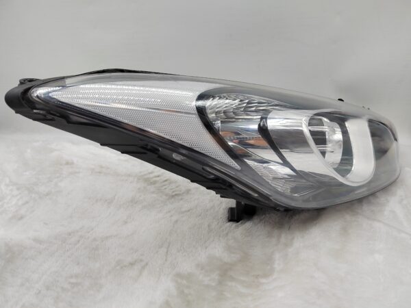 HYUNDAI I30 GD 2012-2016 HALOGEN R.H.S HEADLIGHT ASSEMBLY