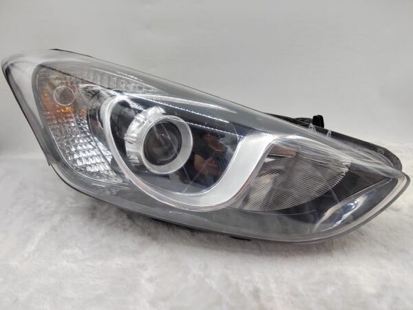 HYUNDAI I30 GD 2012-2016 HALOGEN R.H.S HEADLIGHT ASSEMBLY