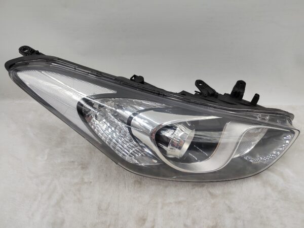 HYUNDAI I30 GD 2012-2016 XENON R.H.S HEADLIGHT ASSEMBLY