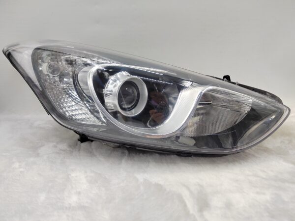 HYUNDAI I30 GD 2012-2016 XENON R.H.S HEADLIGHT ASSEMBLY