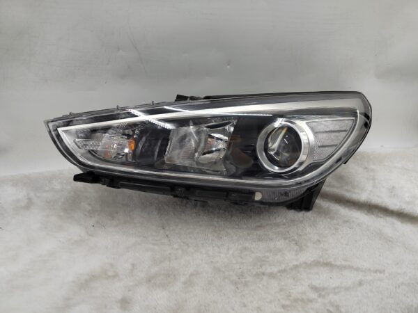 HYUNDAI I30 GO 2017-2019 HALOGEN L.H.S HEADLIGHT ASSEMBLY