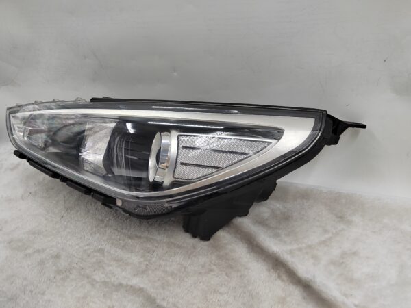 HYUNDAI I30 GO 2017-2019 HALOGEN L.H.S HEADLIGHT ASSEMBLY