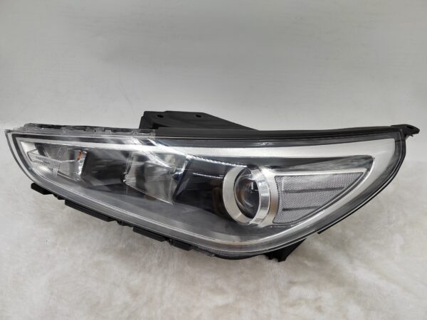 HYUNDAI I30 GO 2017-2019 HALOGEN L.H.S HEADLIGHT ASSEMBLY