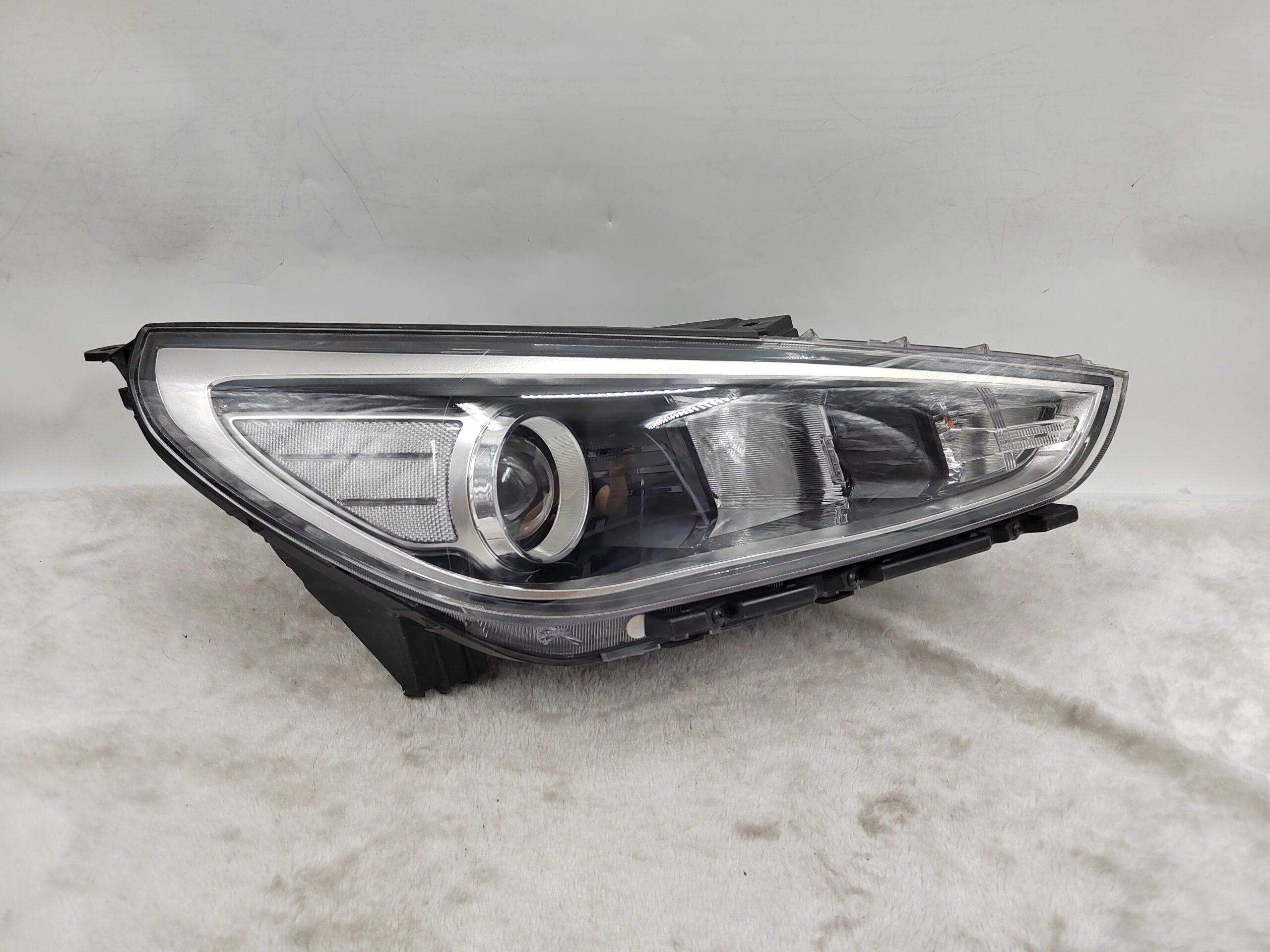 HYUNDAI I30 GO 2017-2019 HALOGEN R.H.S HEADLIGHT ASSEMBLY