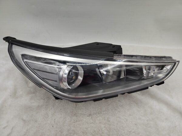 HYUNDAI I30 GO 2017-2019 HALOGEN R.H.S HEADLIGHT ASSEMBLY