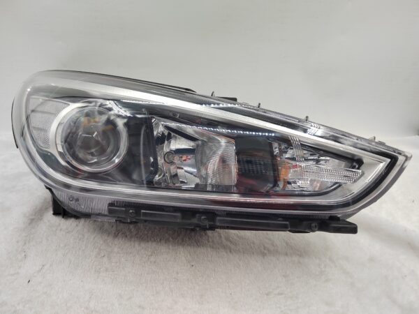 HYUNDAI I30 GO 2017-2019 HALOGEN R.H.S HEADLIGHT ASSEMBLY